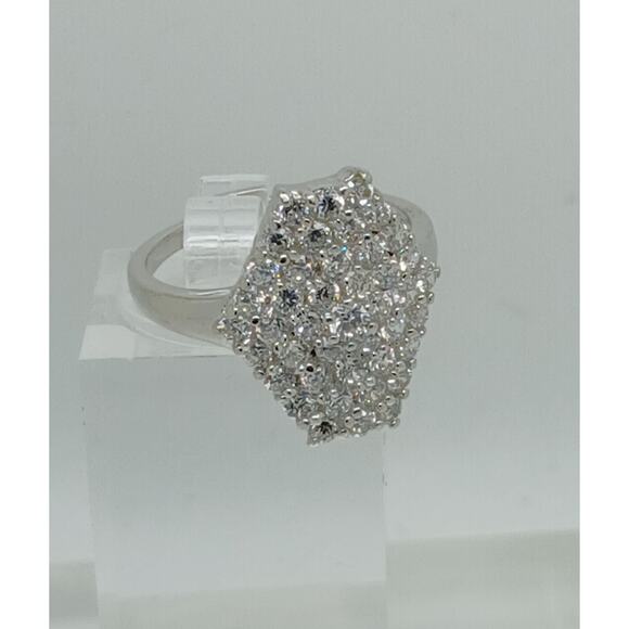 Elegant Vintage Size 7.25 White Gold Plate Pave Cluster Cocktail Statement Ring - Picture 2 of 10